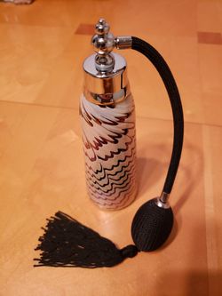 AVAILABLE-NEW.BlownGlassParfumeAtomizer(New-Never Used)BlackWhiteIridescent,Silve ColorTop/BlackBulb7x2,