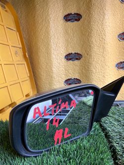 2014 Nissan Altima passenger side mirror