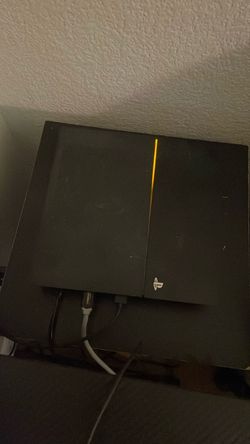 PS4 (Basic Used But Good )
