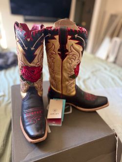 ARIAT WOMEN'S FUTURITY RODEO QUINCY CUTTER TOE WESTERN BOOT