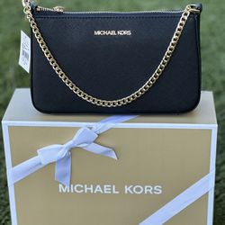 Michael Kors Jet Set Crossbody Bag, New in Gift Box/Nueva en Caja de Regalo