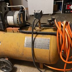 CRAFSTMAN COMPRESSOR