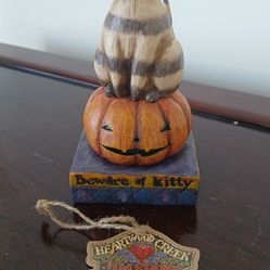 Jim Shore Heartwood Creek "Beware of Kitty" Halloween figurine. 