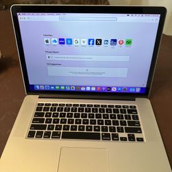 Apple MacBook Pro i7 Processor 16 Gb Ram 256 Gb SSD Os Monterey Very Clean With Charger 