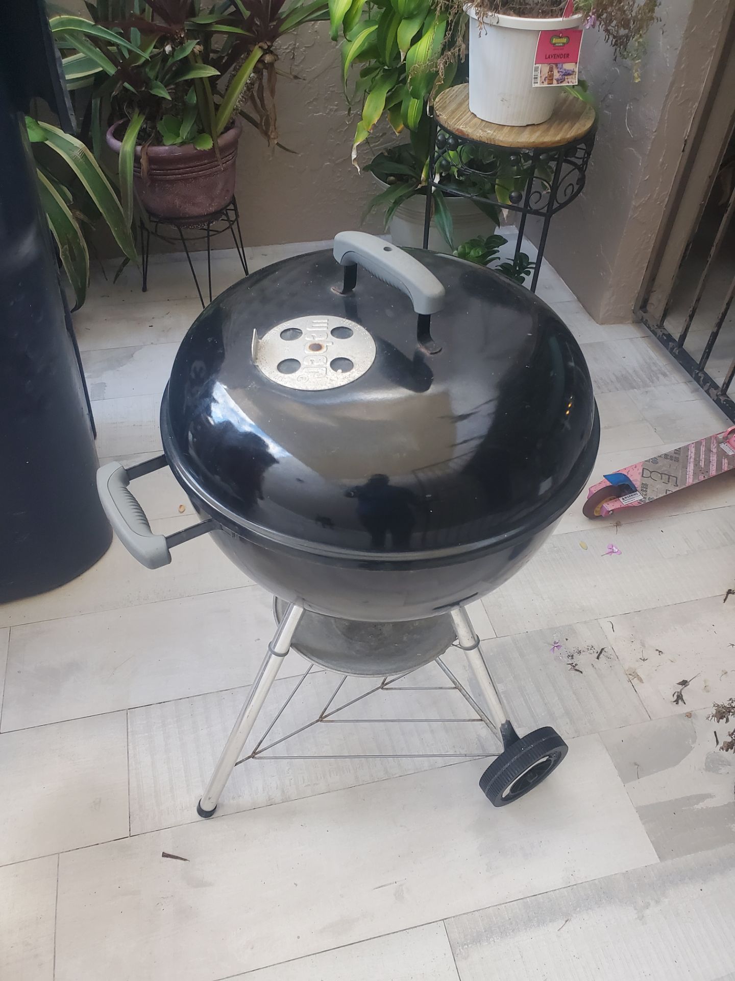 Weber charcoal grill 18.5"