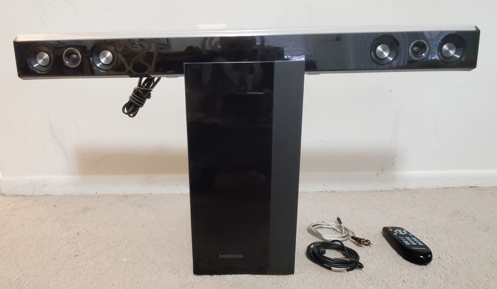 Samsung soundbar w wireless subwoofer