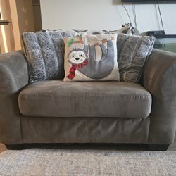 Oversized Armchair – Comfortable & Sturdy – $30 OBO