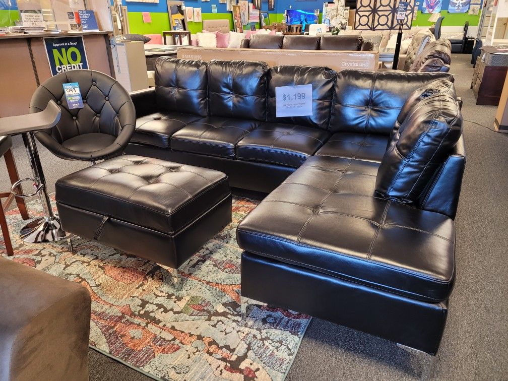 Complete Sectional With Ottoman