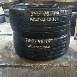 255/45R19 Bridgestone