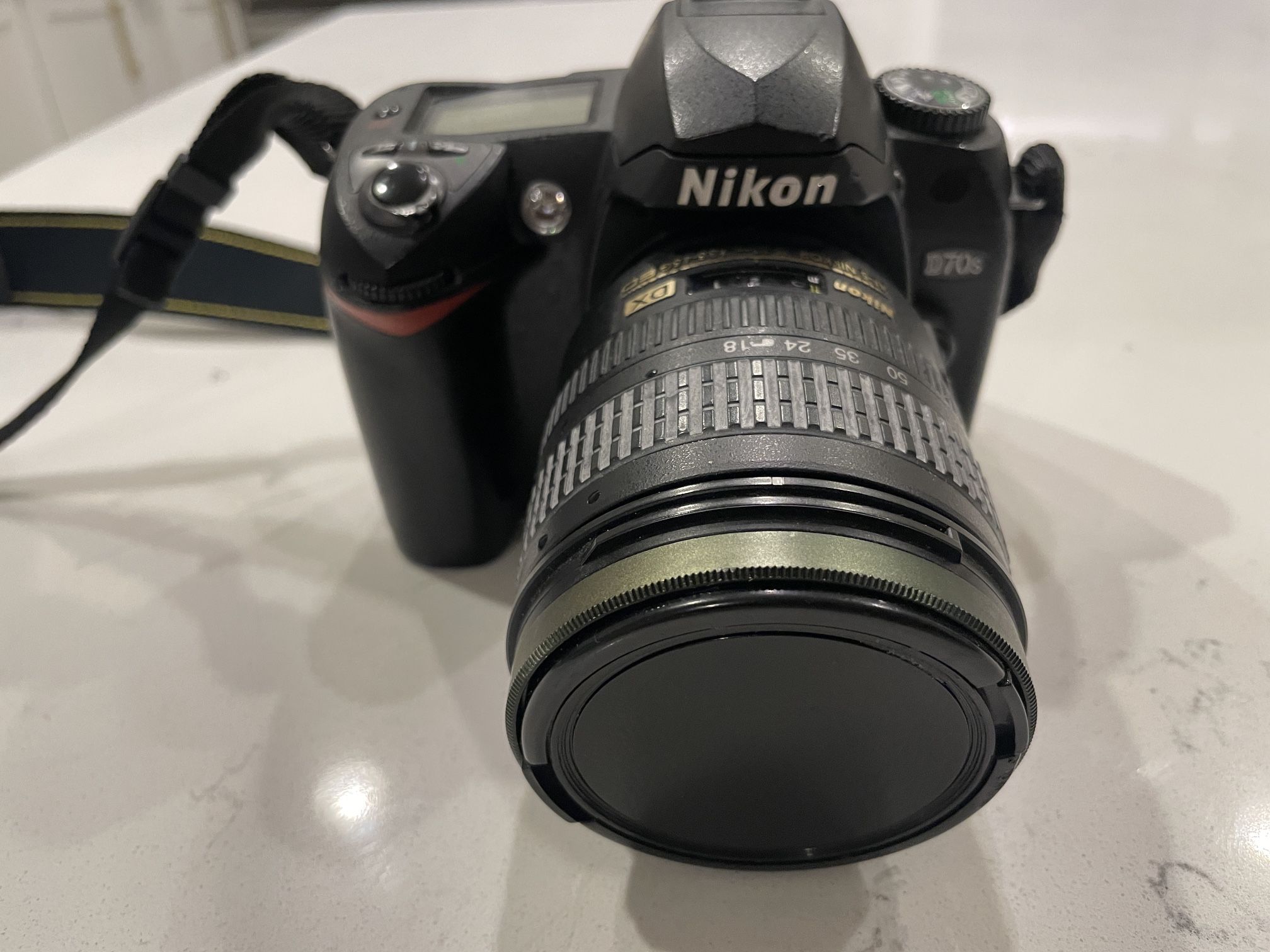 Nikon D70s