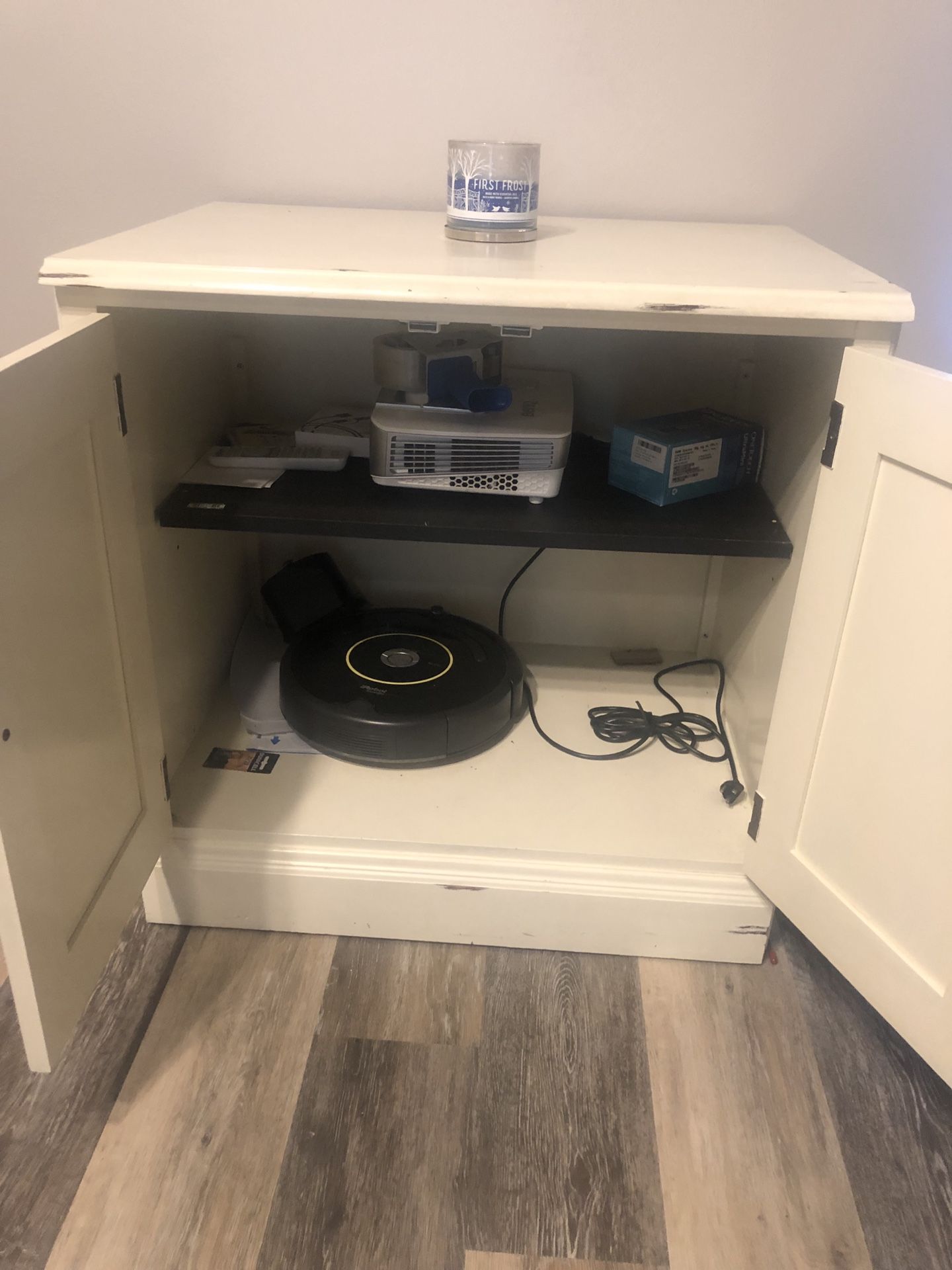 Rustic look cream cabinet