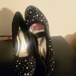 Attention sparkle black heels
