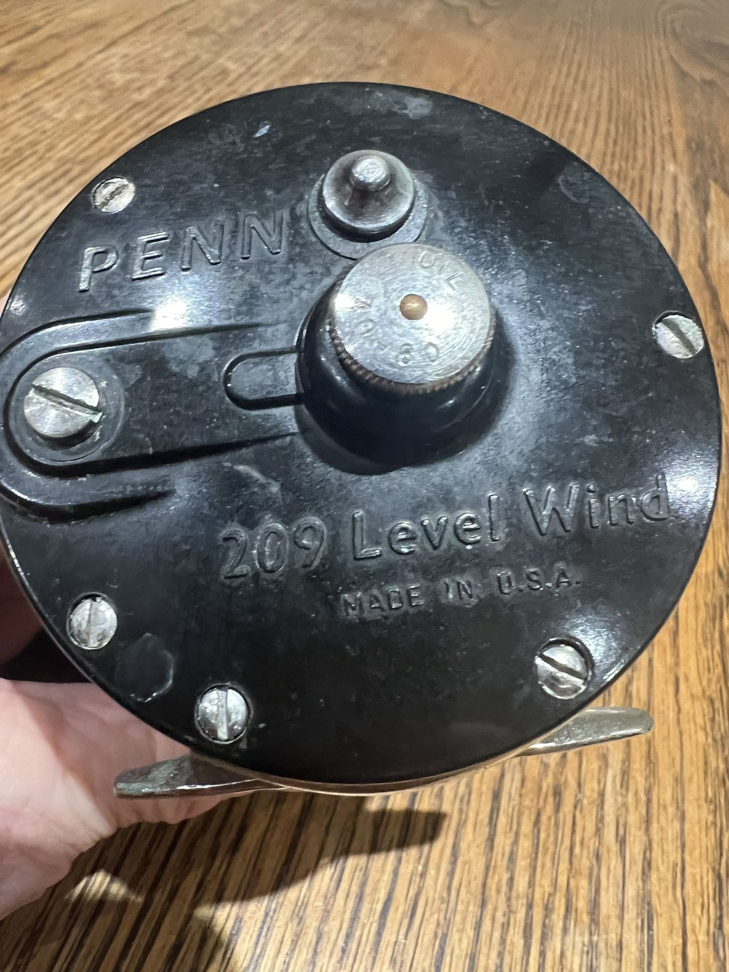 Vintage Penn 209 Level Wind Fishing Reel