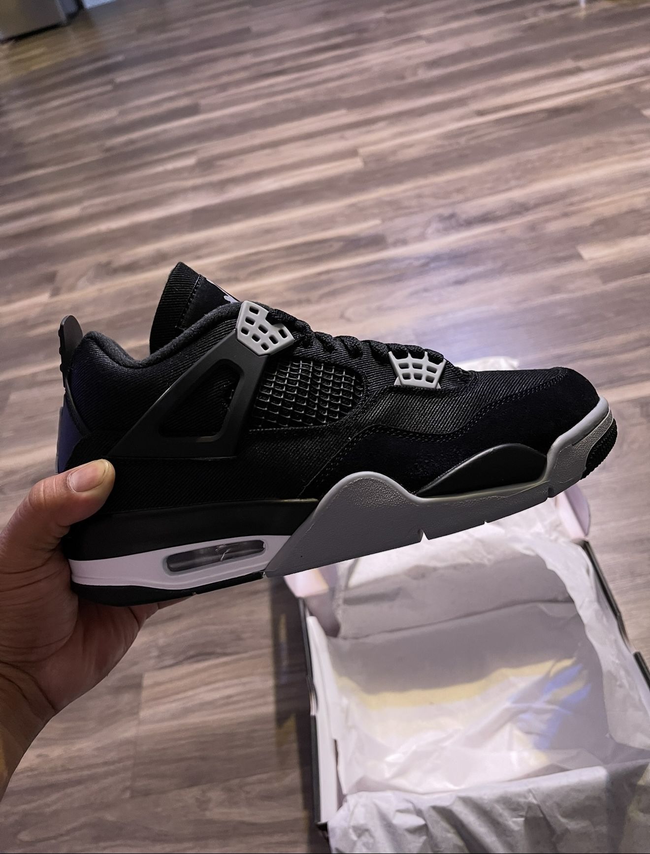 Jordan 4 Retro