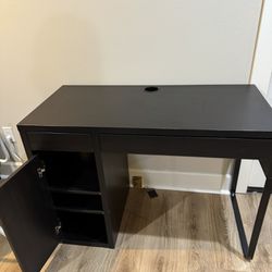 Kids Desk And Chair 