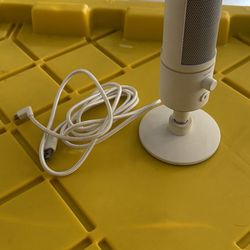 Razer Seiren X White