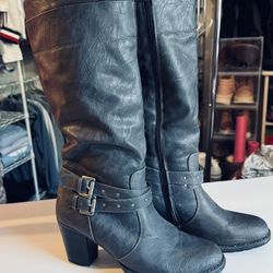 Womans Size 10 Boots 