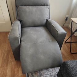 Rhinebeck Slate Grey Power Zero Gravity Recliner With Power Headrest & Usb