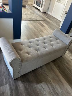 Storage ottoman