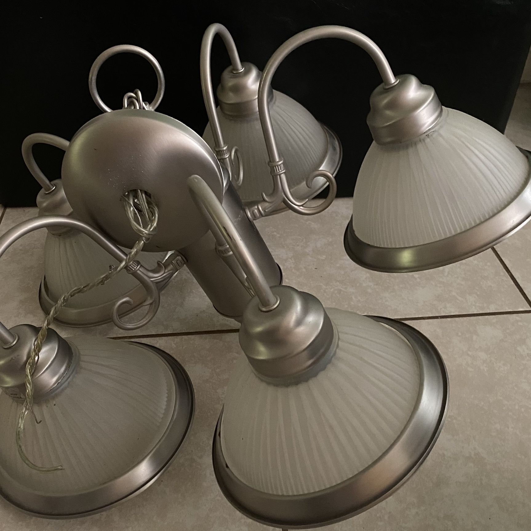 Chandelier Incandescent Luminaire 5 Light 12/02 Model E105436-I Issue#81 477
