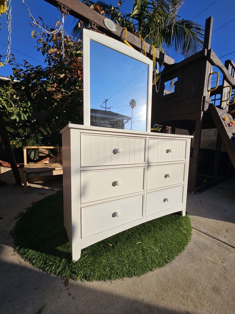 White Dresser With Mirror