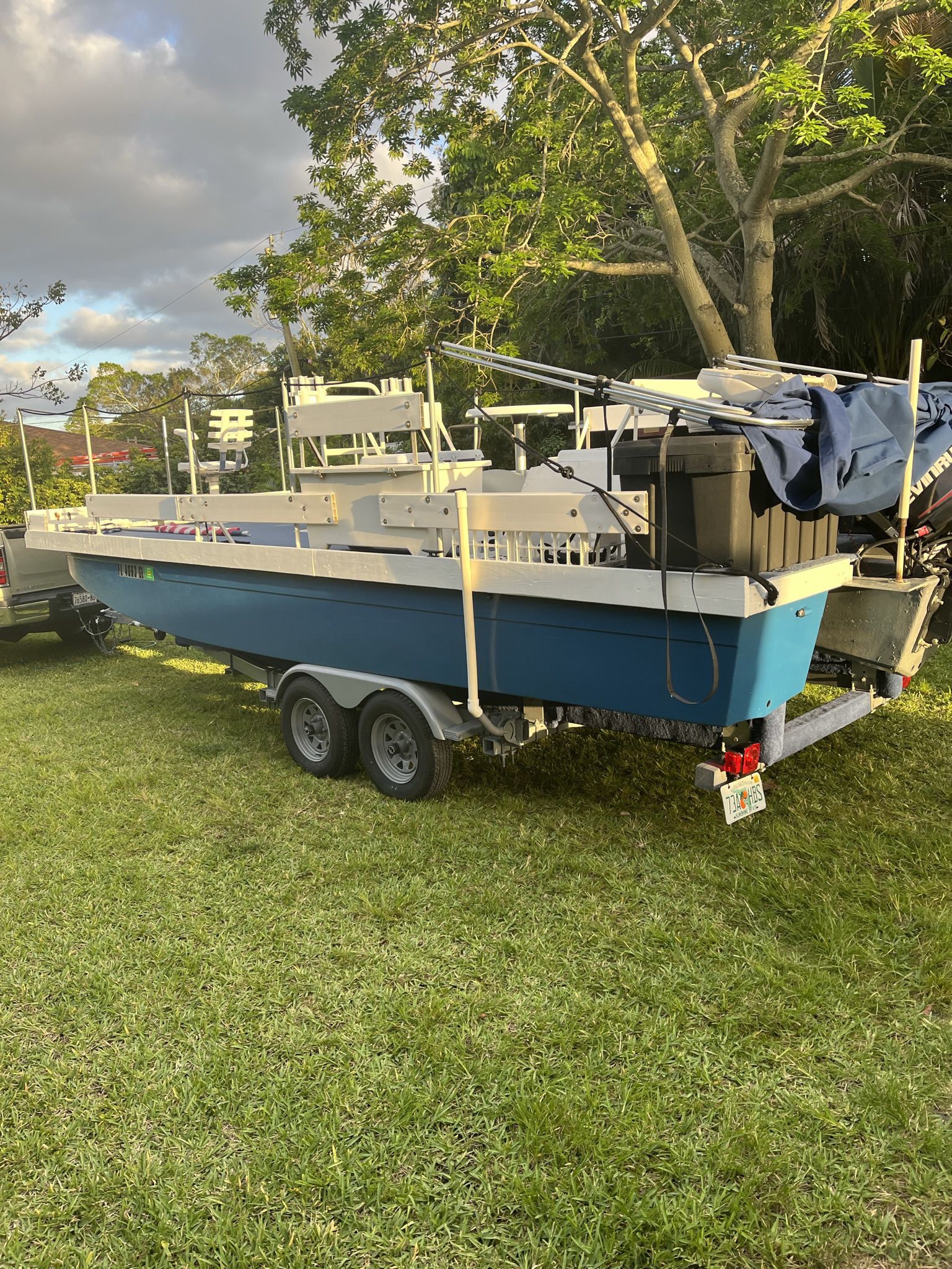 20’ Pontoon Boat 30 Hp , With Tandem Trailer 