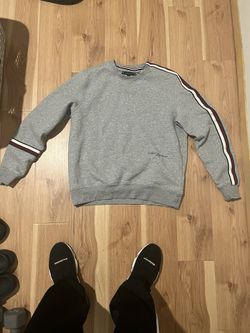 Tommy Hilfiger Crewneck Large But Runs Medium