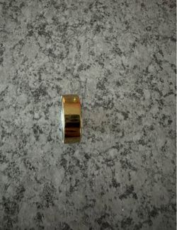 Oura Ring 4-Gold Size 8 (no charger)