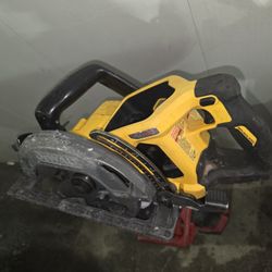 DEWALT CIRCULAR SAW TOOL ONLY $150