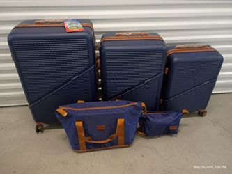 Luggage 5 pieces set 🧳
