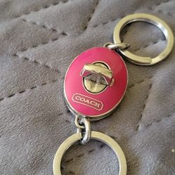 COACH DUAL PINK KEYCHAIN 💗 