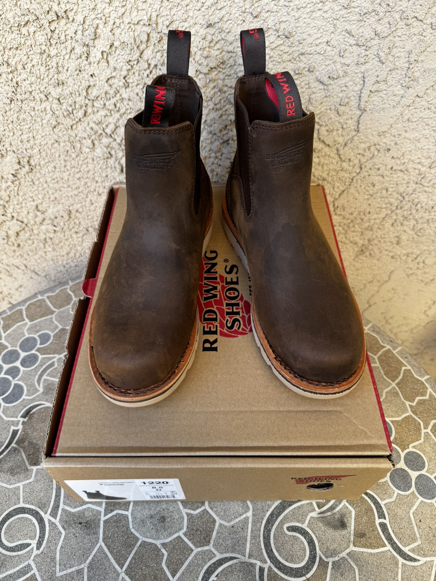 WORK BOOTS RED WING 1220 SOFT TOE WATERPROOF SIZE 10 MENS