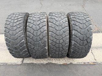 (4) 35x12.50R17 Yokohama Geolandar M/T Tires