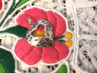 Heart pendant / Silver heart