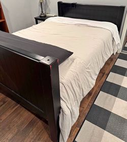 Full /Twin  Size Trundle Bed With Mattresses