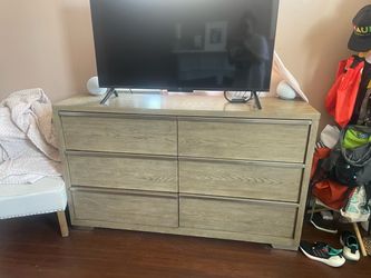 Chest of drawers