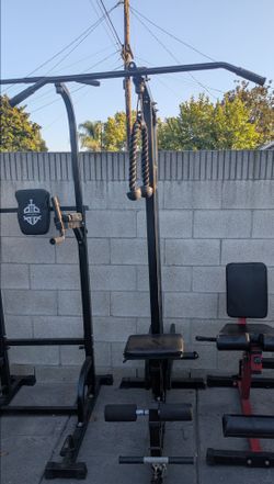 Plate-Loaded Lat Pull Down & Cable Row Machine