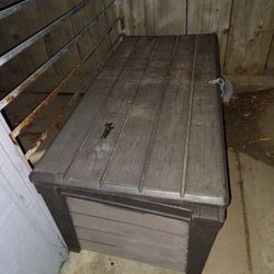 Outdoor Pool/Gardening Tool Chest