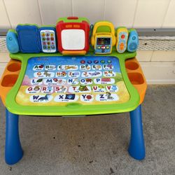 VTech Explore and Write Activity Desk