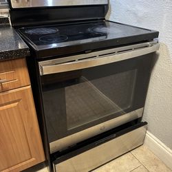 GE ( General Electric) Stove