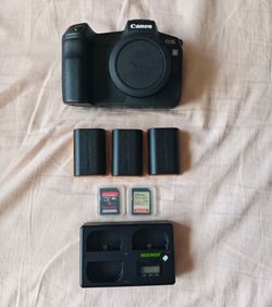 Canon EOS R Mirrorless Camera Body w/ 10k Shutter 3 Batteries and SanDisk SD cards