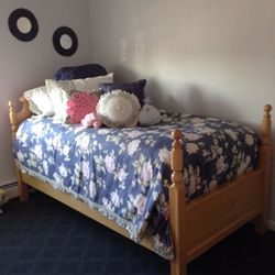 Girls Twin Bed with posts 
