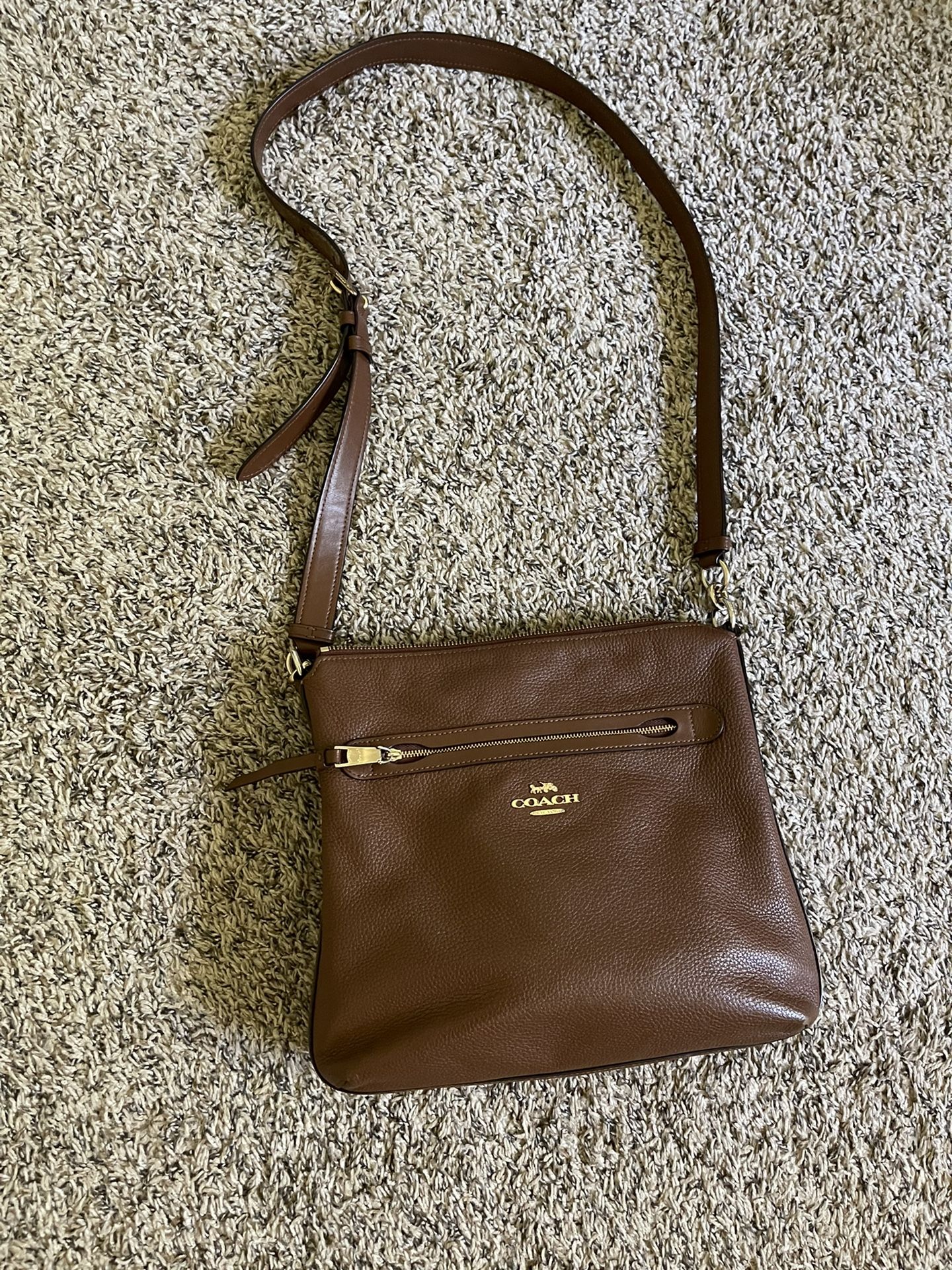 COACH HANDBAG/ PURSE