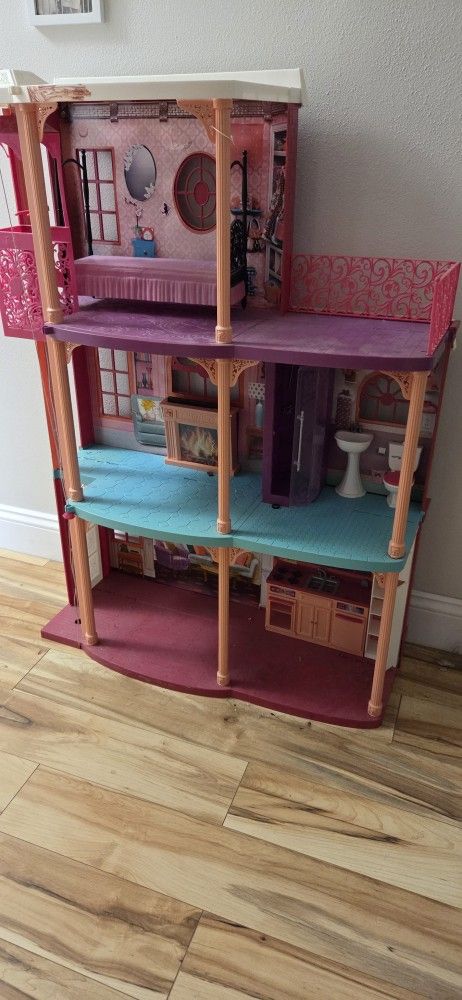 Dolls Dream House