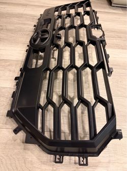 3rd Gen Toyota Tundra Grille