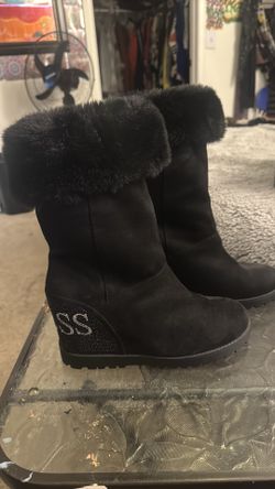 Black suede mid-calf GUESS boots w/ rhinestone and fur trim.