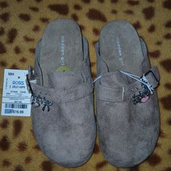 Brand new clogs for little girl. Size 1. $7 (Cash only)