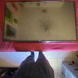 LG TV With Leg Stand