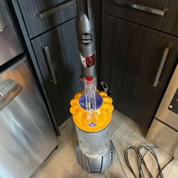Dyson ball Vacuum