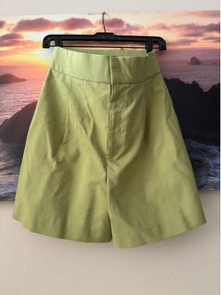 Zara/Women/ high Waist Lime short/ M/ New